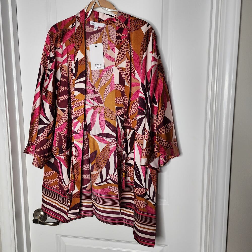 L/XL | DR2 by Daniel Rainn | NWT | Satin Tropical Print Kimono top